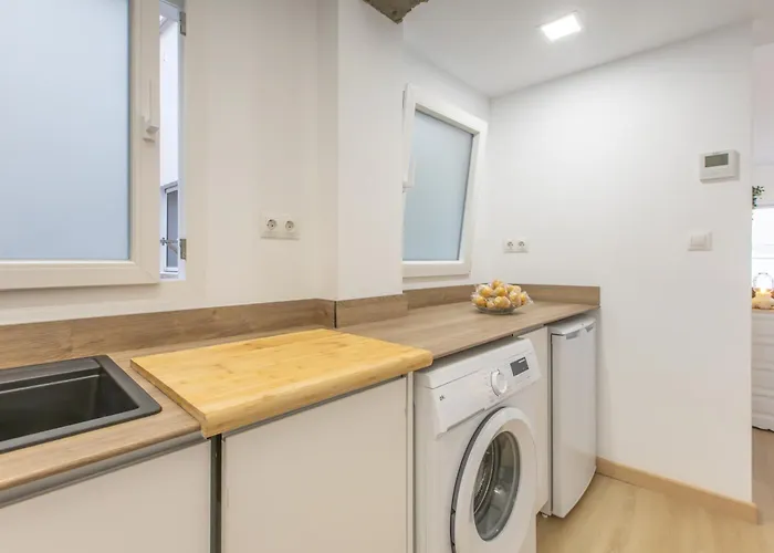 Lägenhet Homely San Juan De Letran Con Terraza Málaga